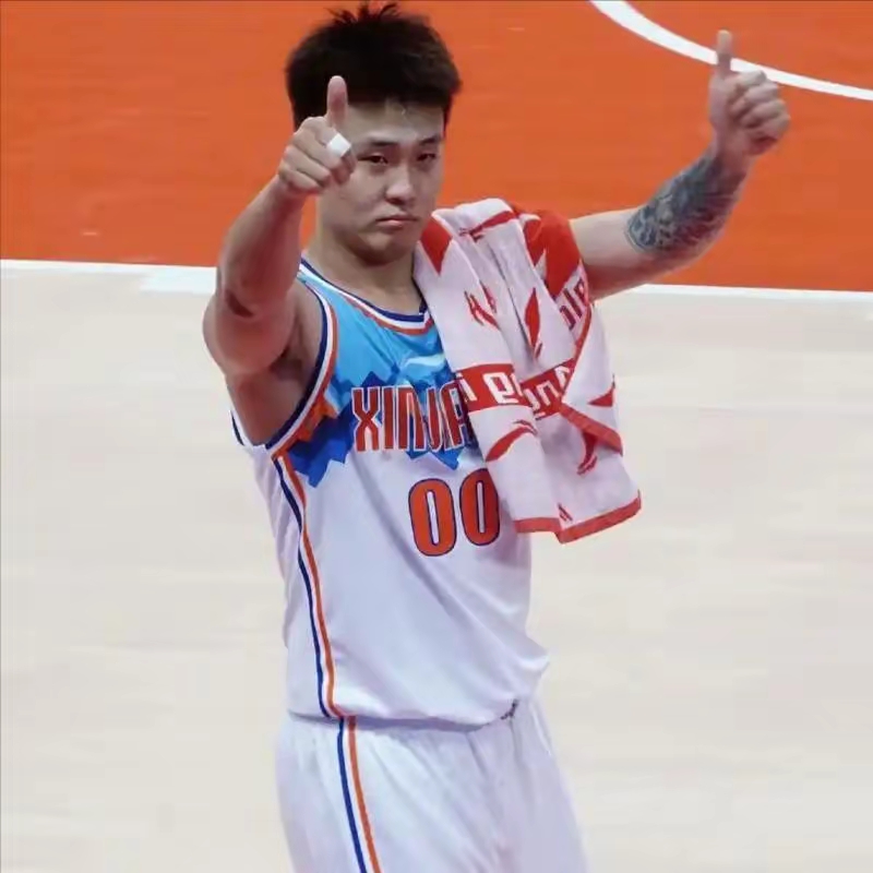 关于Ning迎来二十赛季出色发挥，老鹰观众热烈欢呼！的信息九游游戏下载免费