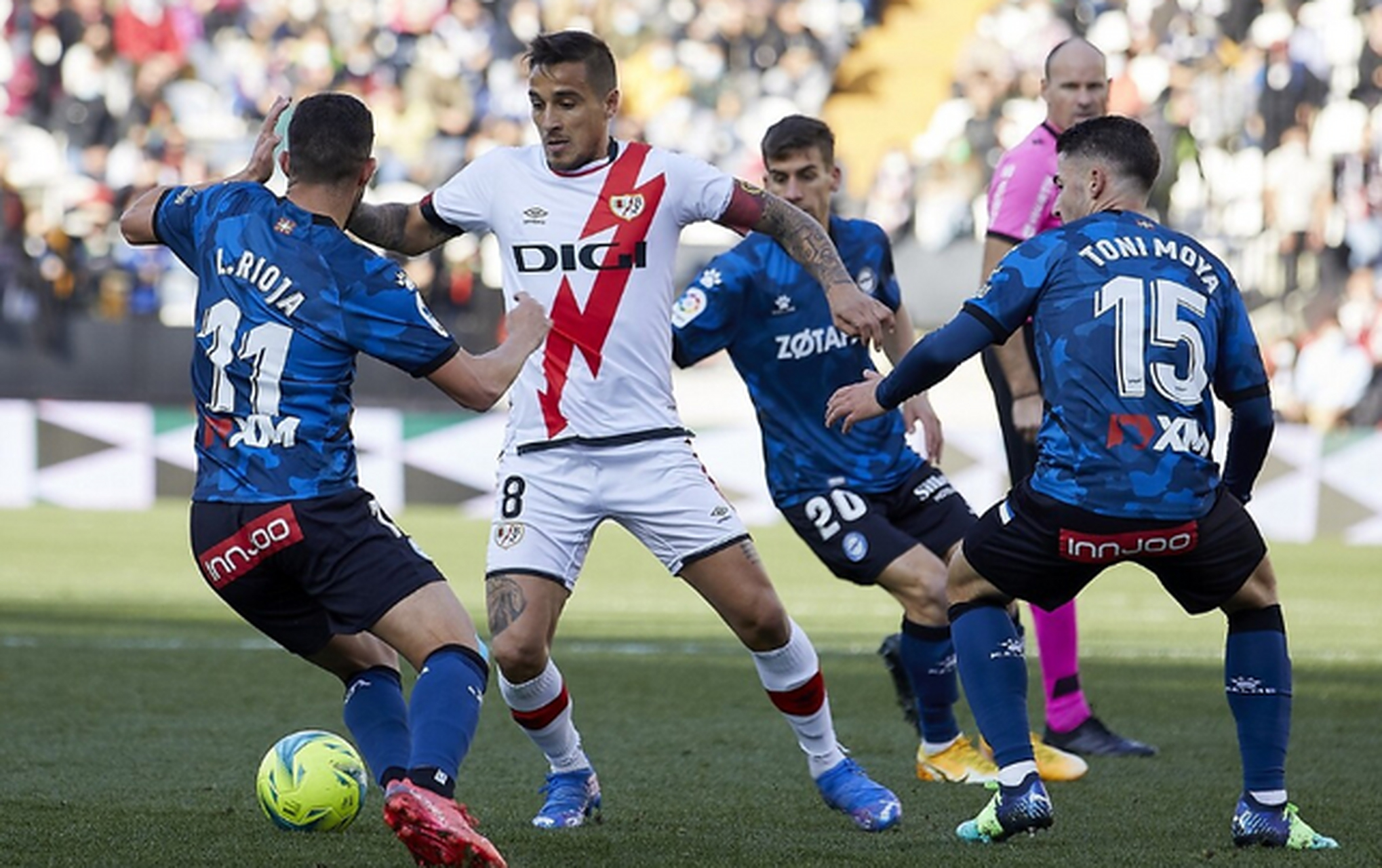 今晚皇家马德里备战欧联,战术微调细节曝光,管理层满意,球探报告显示潜力的简单介绍 今晚皇家马德里备战欧联,战术微调细节曝光,管理层满意,球探报告显示潜力的简单介绍